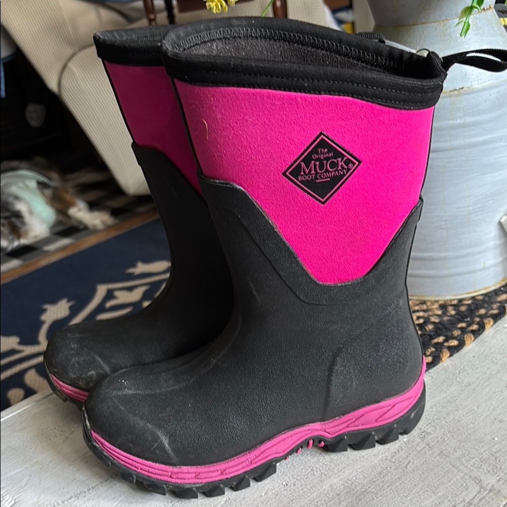 Muck Arctic Sport Women's Pink and Black Winter Boots